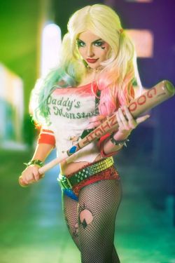cosplayandgeekstuff:    Luna Lanie Cosplay (USA) as Harley Quinn.   Photo I by:  Martin Wong    Photo II by:   ©2016Luna Lanie Cosplay 