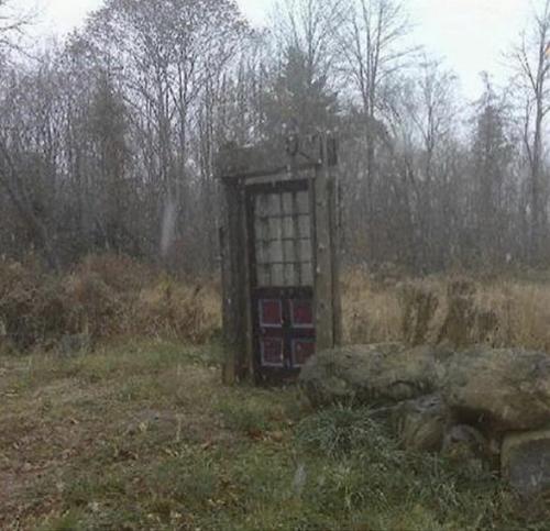 vikinggod:  sixpenceee:“Normally I would open that door, but