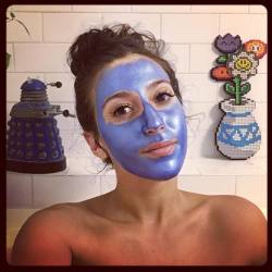 I just blue myself.   Thanks @glamglow for the Sonic blue Gravitymud mask! #gamingandmasking