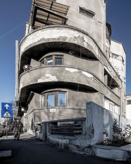 brutgroup:@_modernism  Apartment building on Povernei street,