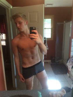 cockdays:  Young studs, hung jocks, and thick cocks http://cockdays.tumblr.com/