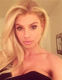 liamdjoyce85:  Charlotte McKinney nude leaked photos 