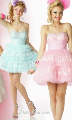 lovetristalynn:  sissydonna:  tiffanyanneeaston:  sweetcarole:  pretty ladies,really pretty cute girly dresses&lt;3  Pink or blue? Pink or blue? Oh, I can’t decide they are both so adorable!  Where Boys Will Be Girls  http://lovetristalynn.tumblr.com/