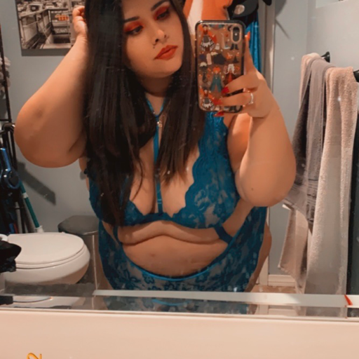 sxebetty17:Such a gorgeous sexy little slave here I wish I could