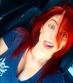 (more girls like this on http://ift.tt/2mVKSF3) Red Hair, Green