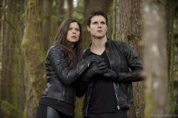 hotcelebsingloves: Robbie Amell in The Tomorrow People 1x21 “Kill