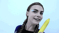 hotty-gif: Cara Delevingne 