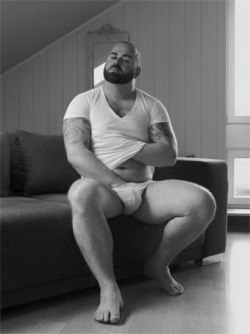 bearcolors:  See more photos of hot beefy hairy men - follow