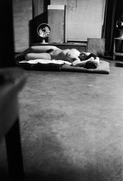 vivipiuomeno:  Renè Burri (Swiss 1933) Nude, 1949 - Zurich