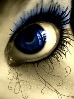 beautiful-blue-eyed-girl:  So true…..Thank You All💋 