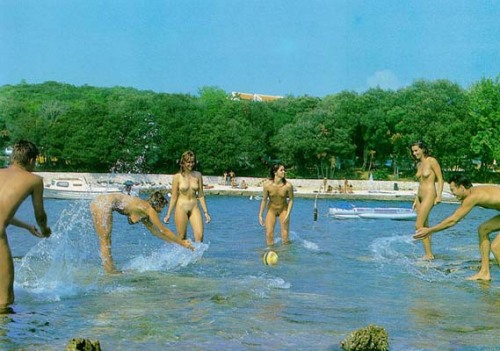 Nude Water Sports