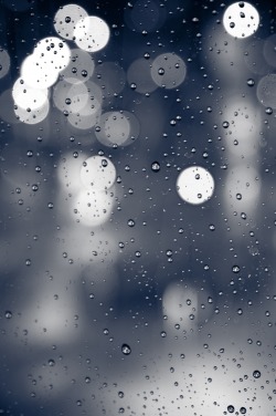 0ce4n-g0d:  Rainy Bokeh by José González on 500px   