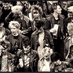 punkpistol-seditionaries:  #punks #punkrock #vintagestyle #vintage