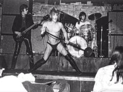 icky-pop:  Iggy and The Stooges