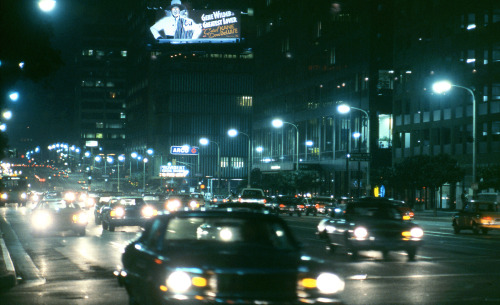 yodaprod:Wilshire boulevard, los Angeles (1977)Source: Flickr/Manel