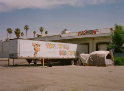 phdonohue:  toys”r”us | van nuys, californiaig: phdonohue