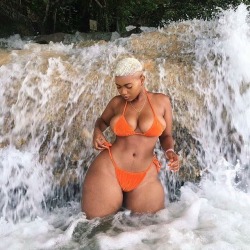 redstripeking:  Jada Kingdom  Sexy pretty thick lady.  :)