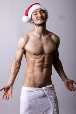 malesuality:   Alta Gerel photographed by Alex Hilbert.  Merry