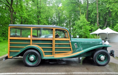 frenchcurious:Jensen-Ford V8 Woodie Shooting Brake 1935. - source