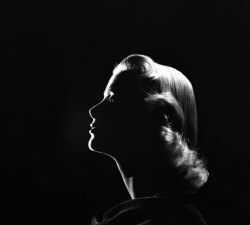 indypendent-thinking:  Grace Kelly, 1953 (via Grace Kelly: Portraits