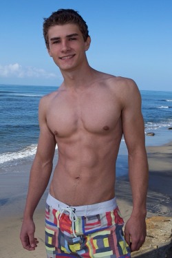 sexymuscleguys.tumblr.com/post/160485358673/