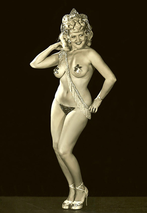 Jennie Lee      aka. “The Bazoom Girl”..    More pics of Jennie can be found here..