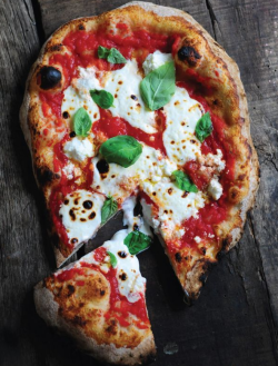 yumi-food:  Pizza Margherita | Delallo 