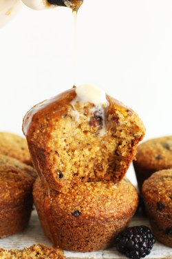 fullcravings:  1 Bowl Vegan Blackberry Cornmeal Muffins