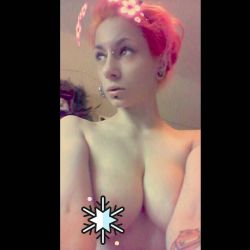 Ice queen! #o0pepper0o #pepperwinkle #canadian #cammodel #pinkhair