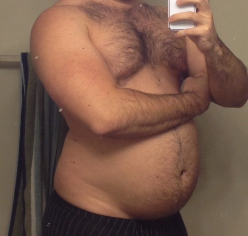 bigdudesarehot:  260ish pounds