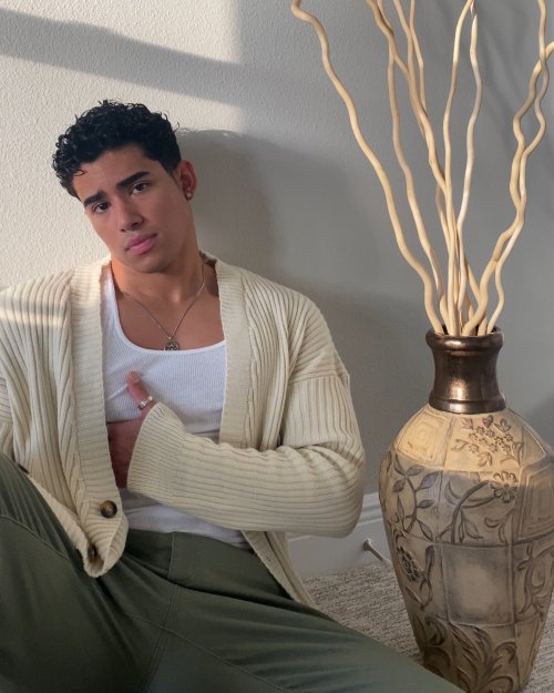 androfiles:  Ralphy Perdomo