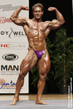 buckosmuscle:  Jeff Dwelle 