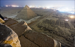 ロシアの写真家が秘密裏にピラミッド登頂、撮影した思わず息をのむ美しい風景