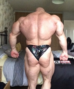 needsize:  Now that’s some serious thickness. Damn!Tony Mount