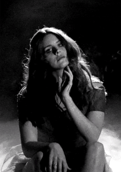 addicted-to-lana-del-rey:  Lana Del Rey blog