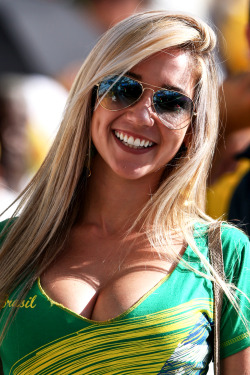 sportalaustraliaphotos:  A Brazil fan smiles before the Opening