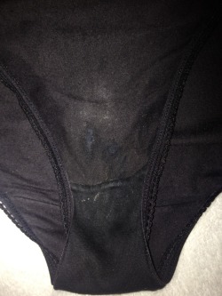 sleepingbeauty85:  Wifes dirty panties after the gym. You can