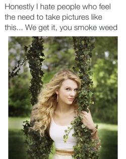 christycorr: prettiesst:  chill becky died because of weed its