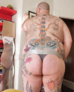 poo-cho:  bigbelly12:  look at that ass  Beautiful