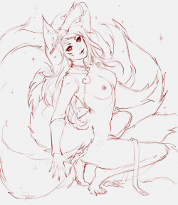 feversea:  Popstar Ahri Why does Ahri have so many good skins.