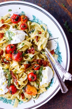 nom-food:  Garlic and herb roasted cherry tomato carbonara 