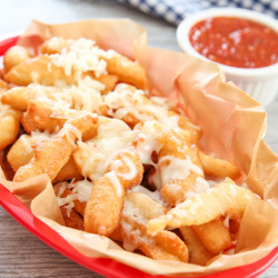 nom-food:  Pizza fries