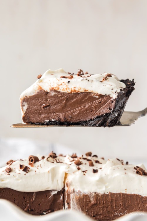 daily-deliciousness:  The best chocolate cream pie