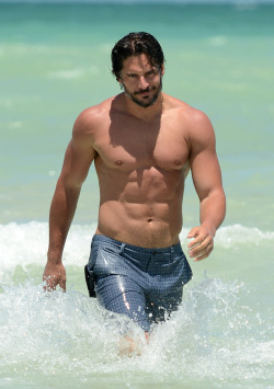 haus-o-ass:  romance4life:  rippedguys:  Joe Manganiello  sexy