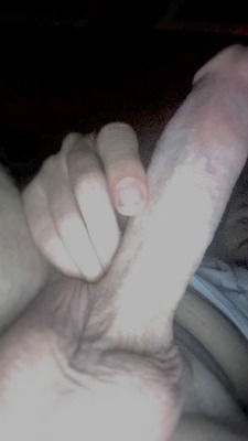 schlongsubmissions:  8 inches of cock, what do you think ?  @thelongestoneSUBMISSION