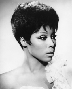 gradientlair:Legendary Black women in film/television! Diahann