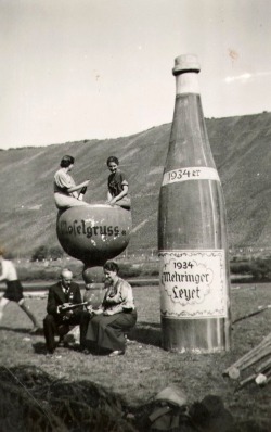 La grande bouteille, 1934.