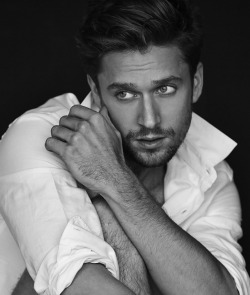 bambam62:  Tom Farrelly by Paul Fitzgerald