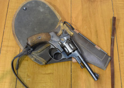 yeoldegunporn:  Tula factory Nagant M1895 dated 1940 with wartime