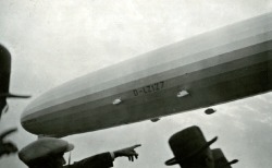 Zeppelin, 1930.